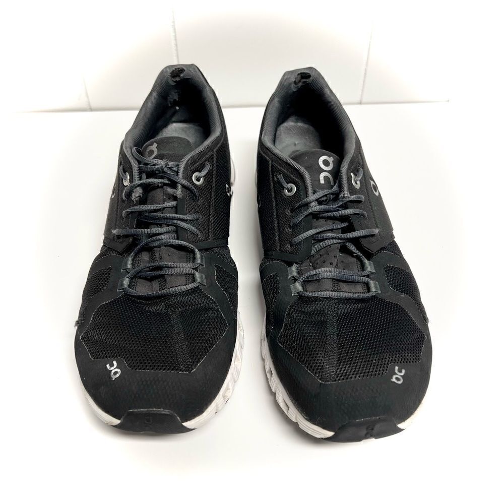 On Running Cloud Men’s Black Shoes Size 11.5